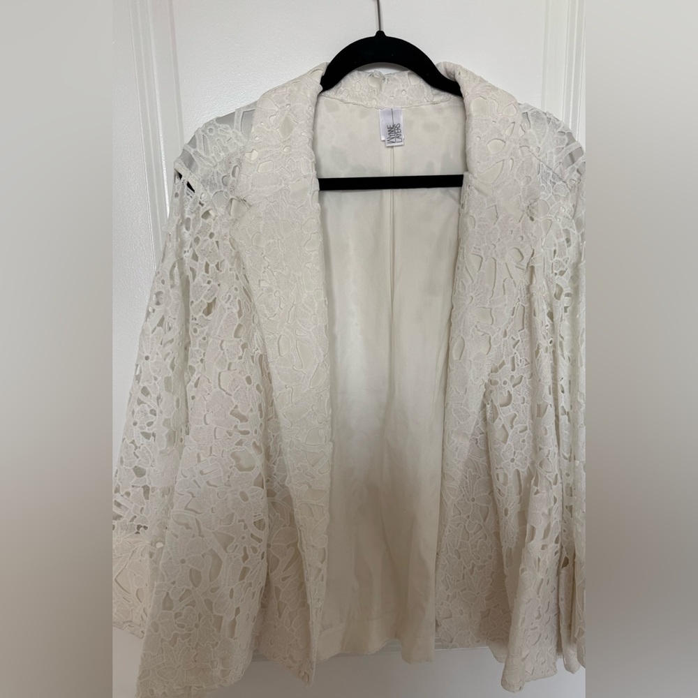 MARLA WYNNE light weight white crochet style blazer. Size XXL (brand new)